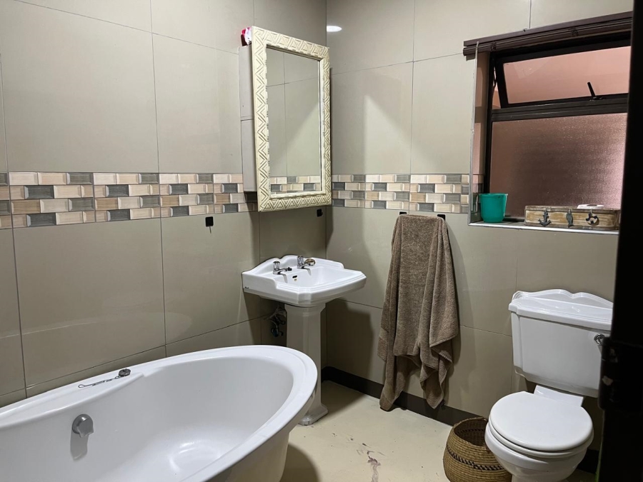 8 Bedroom Property for Sale in Churchill Estate Western Cape